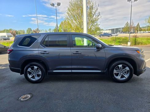 Certified 2025 Honda Pilot EX-L image 6
