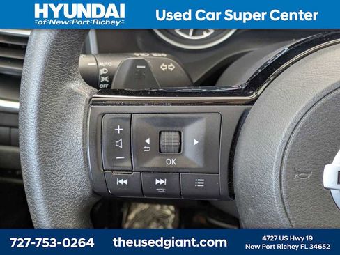 Used 2021 Nissan Rogue S FWD image 26