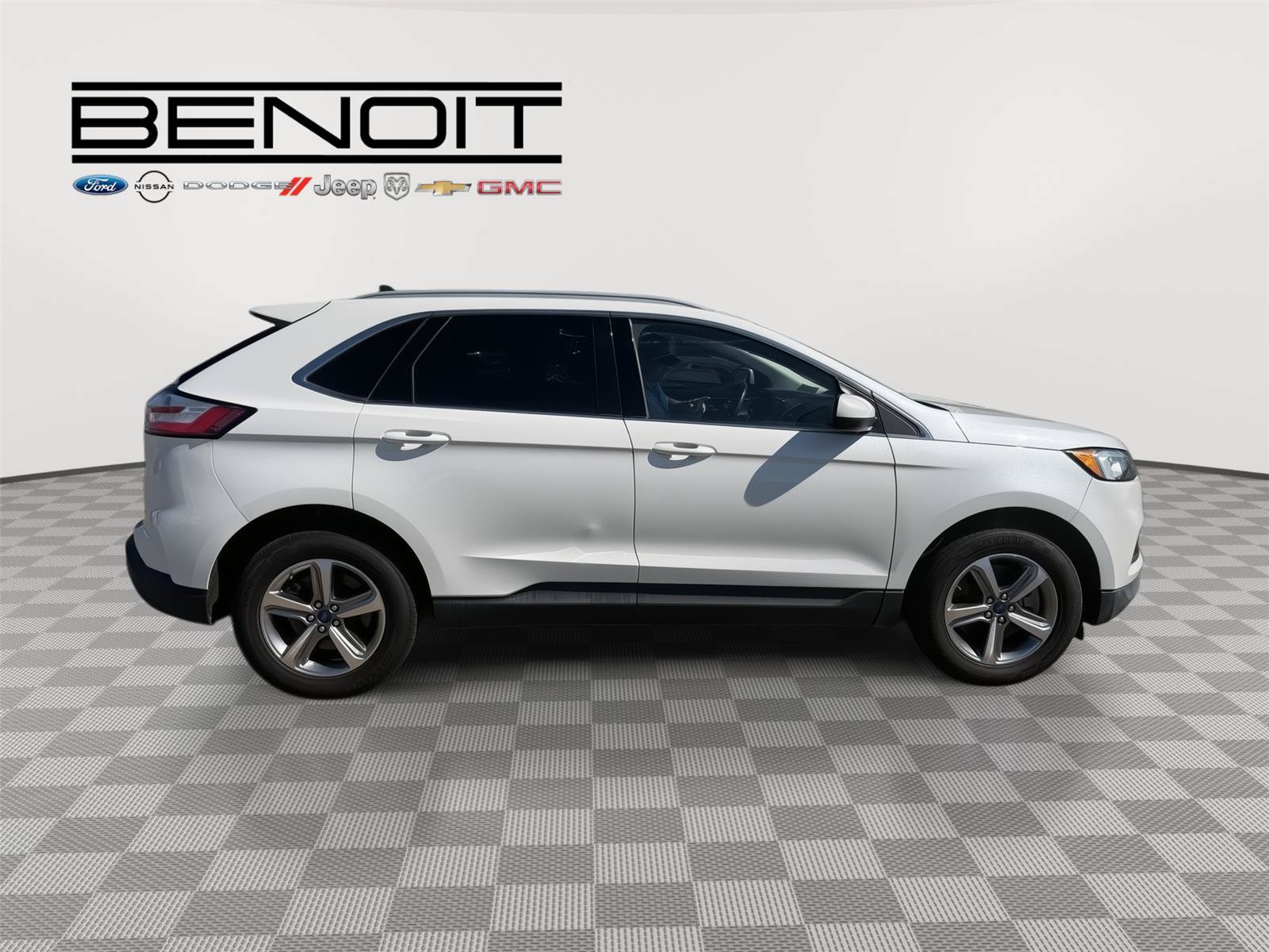 Used 2022 Ford Edge SEL w/ Convenience Package AWD/4WD image 6