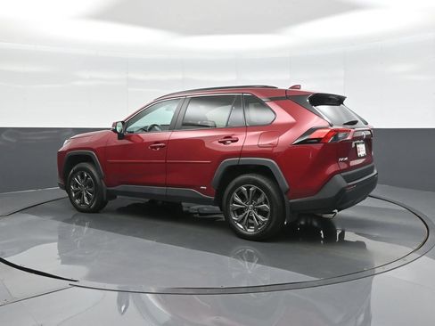 Certified 2024 Toyota RAV4 XLE Premium AWD/4WD image 5
