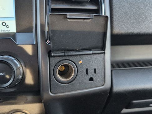 Used 2018 Ford F150 XLT w/ Equipment Group 302A Luxury image 30