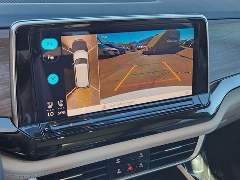 New 2026 Volkswagen Atlas SEL Premium R-Line image 13