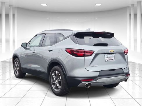 Used 2023 Chevrolet Blazer LT image 3
