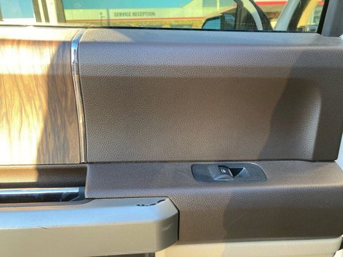 Used 2019 Ford F150 Lariat image 12