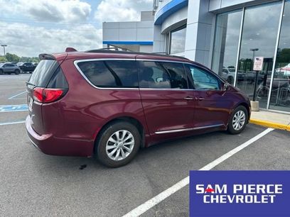 Used 2017 Chrysler Pacifica Touring-L