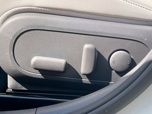 Certified 2024 Hyundai Kona Limited FWD image 27