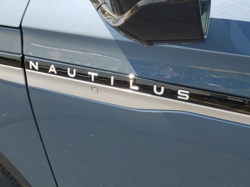 New 2026 Lincoln Nautilus Premier w/ Equipment Group 102A AWD/4WD image 7