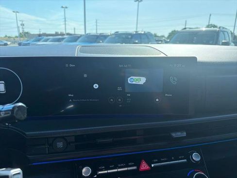 Used 2025 Hyundai Santa Fe Calligraphy AWD/4WD image 15