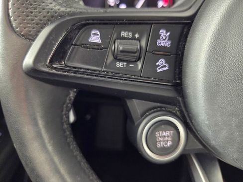 Used 2023 Alfa Romeo Stelvio Veloce AWD/4WD image 18