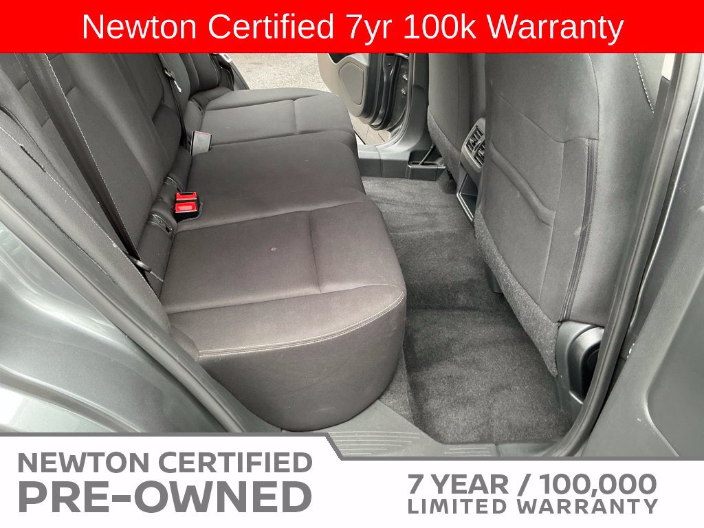 Used 2024 Nissan Rogue S AWD/4WD image 18