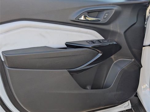 New 2026 Chevrolet Trax LT w/ Driver Confidence Package FWD image 14