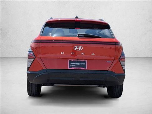 Used 2024 Hyundai Kona SEL AWD/4WD image 6