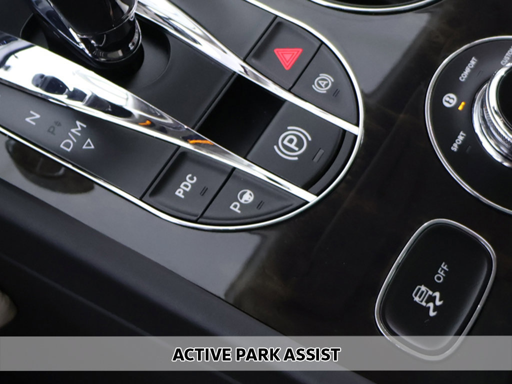 Used 2020 Bentley Bentayga Plug-In Hybrid AWD/4WD image 7