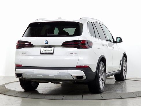 Used 2025 BMW X5 xDrive40i w/ Parking Assistance Package image 10