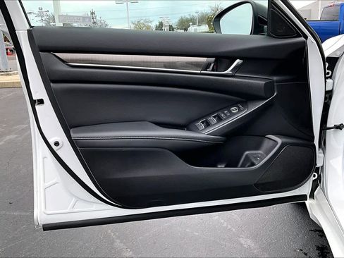 Used 2022 Honda Accord Sport image 25