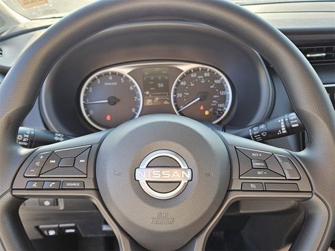 New 2025 Nissan Kicks Play S image 22