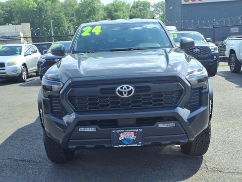 Certified 2024 Toyota Tacoma TRD Off-Road AWD/4WD image 2