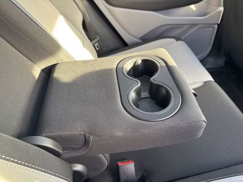 Used 2023 GMC Terrain SLE w/ Driver Convenience Package image 25