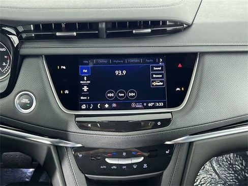 Used 2025 Cadillac XT6 Luxury image 14