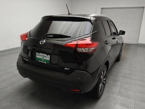 Used 2020 Nissan Kicks SV FWD image 7