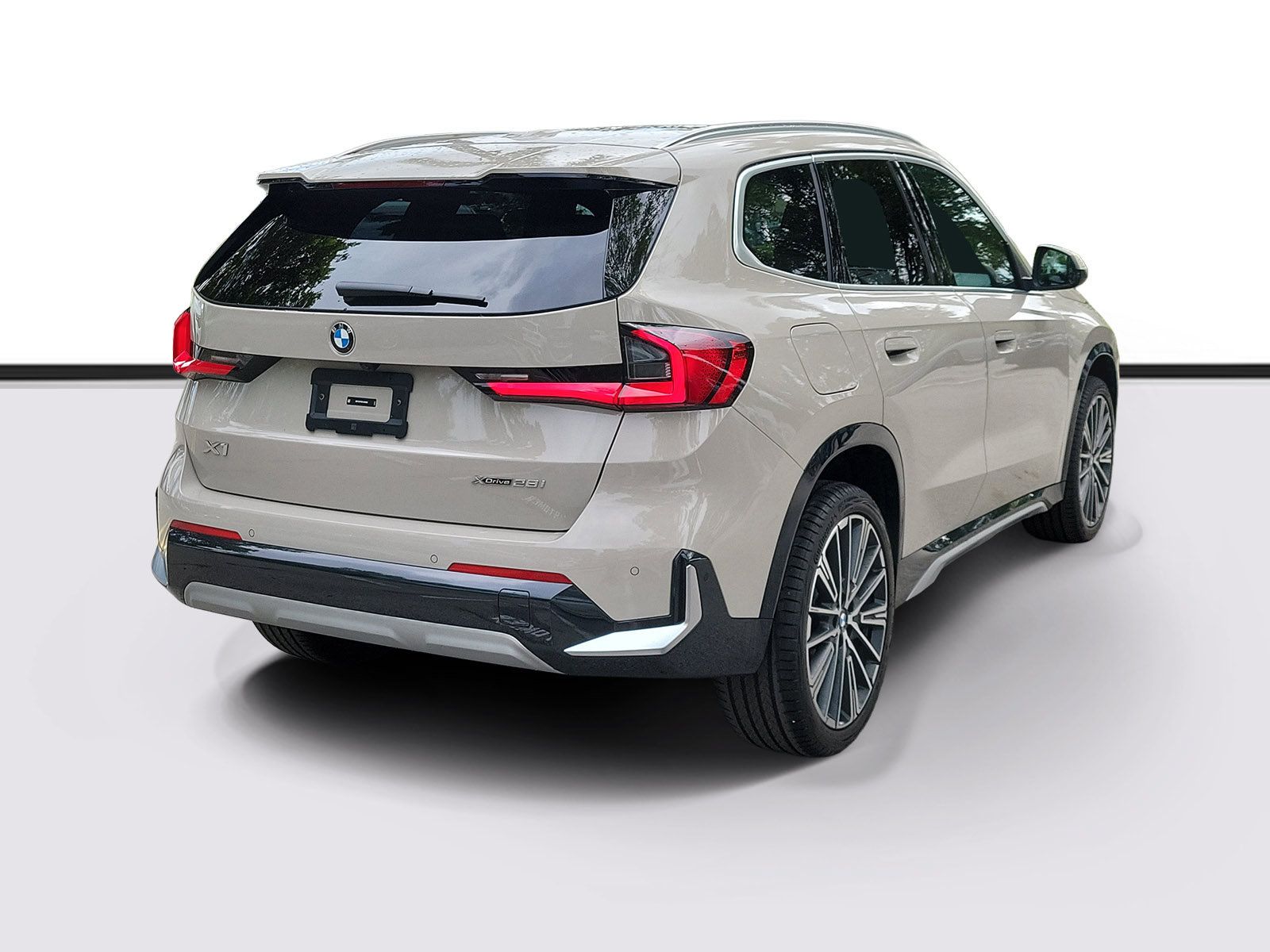 Used 2026 BMW X1 xDrive28i AWD/4WD image 4
