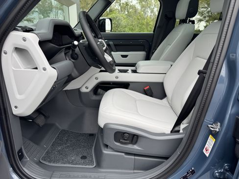 New 2026 Land Rover Defender 110 S AWD/4WD image 14