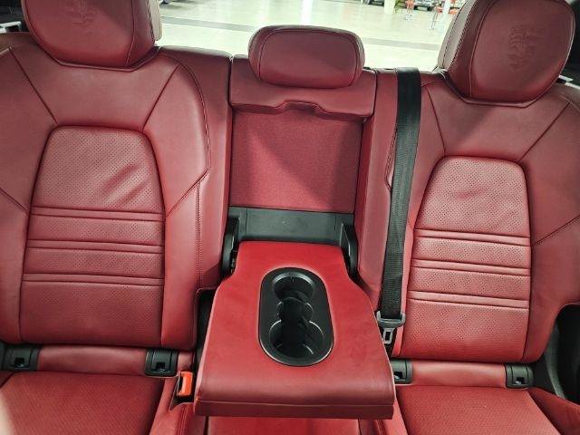 Used 2022 Porsche Cayenne Turbo S AWD/4WD image 39