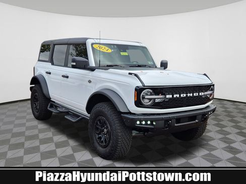 Used 2024 Ford Bronco Wildtrak image 1