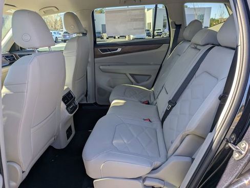 New 2026 Volkswagen Atlas SE FWD image 14