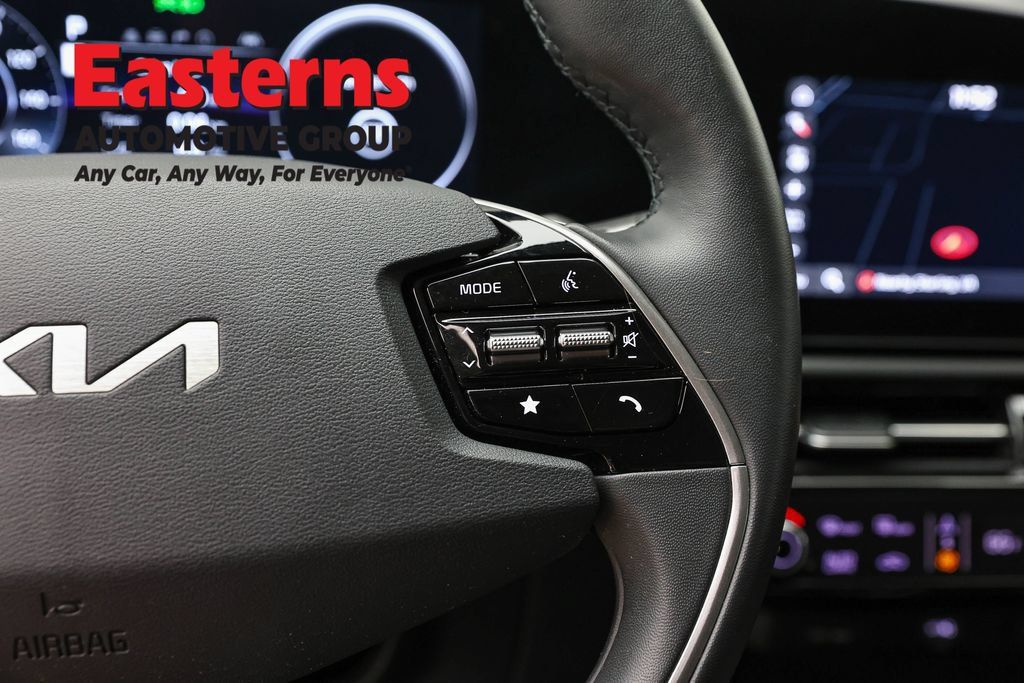 Used 2023 Kia Niro Wind w/ Wind Preserve Package FWD image 18