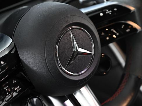 Used 2023 Mercedes-Benz C 43 AMG 4MATIC Sedan image 18