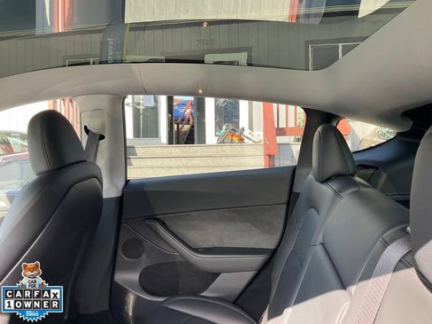 Used 2023 Tesla Model Y Long Range AWD/4WD image 31