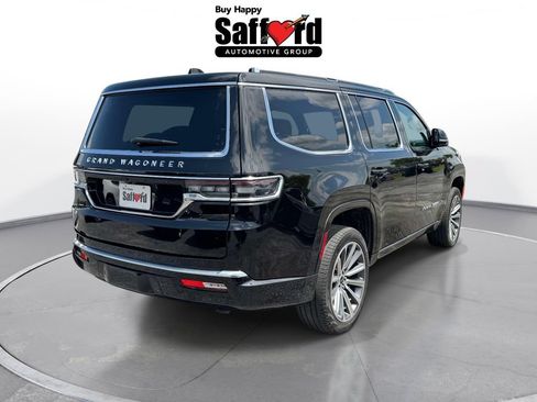 Used 2025 Jeep Grand Wagoneer 4WD image 4