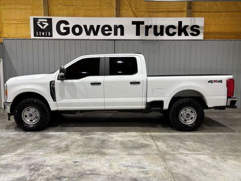 Used 2023 Ford F250 XL w/ XL Chrome Package AWD/4WD image 2