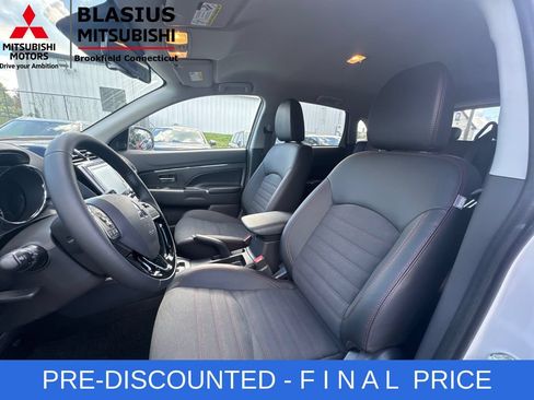 Used 2025 Mitsubishi Outlander Sport SE AWD/4WD image 18