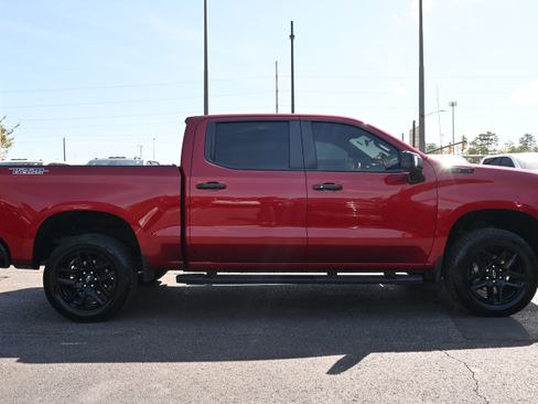 Used 2022 Chevrolet Silverado 1500 LT Trail Boss w/ Safety Package AWD/4WD image 11