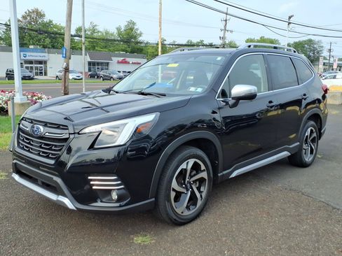 Used 2023 Subaru Forester Touring AWD/4WD image 8