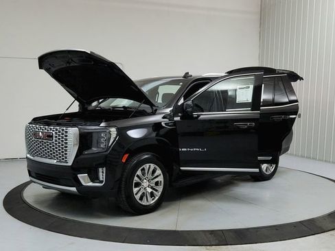 Used 2024 GMC Yukon Denali RWD image 11
