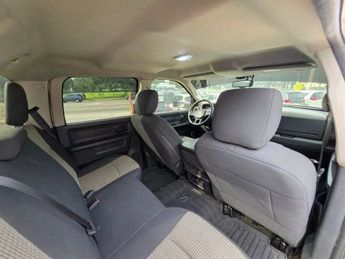 Used 2012 RAM 2500 ST w/ Chrome Appearance Group AWD/4WD image 13