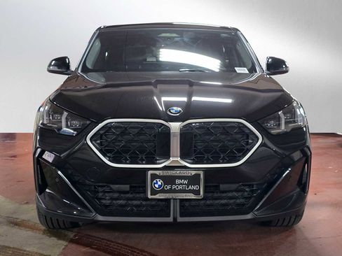 Used 2025 BMW X2 xDrive28i w/ Technology Package image 8