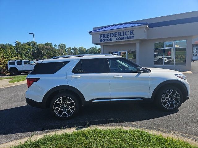 Used 2025 Ford Explorer Platinum w/ Ultimate Package AWD/4WD image 3