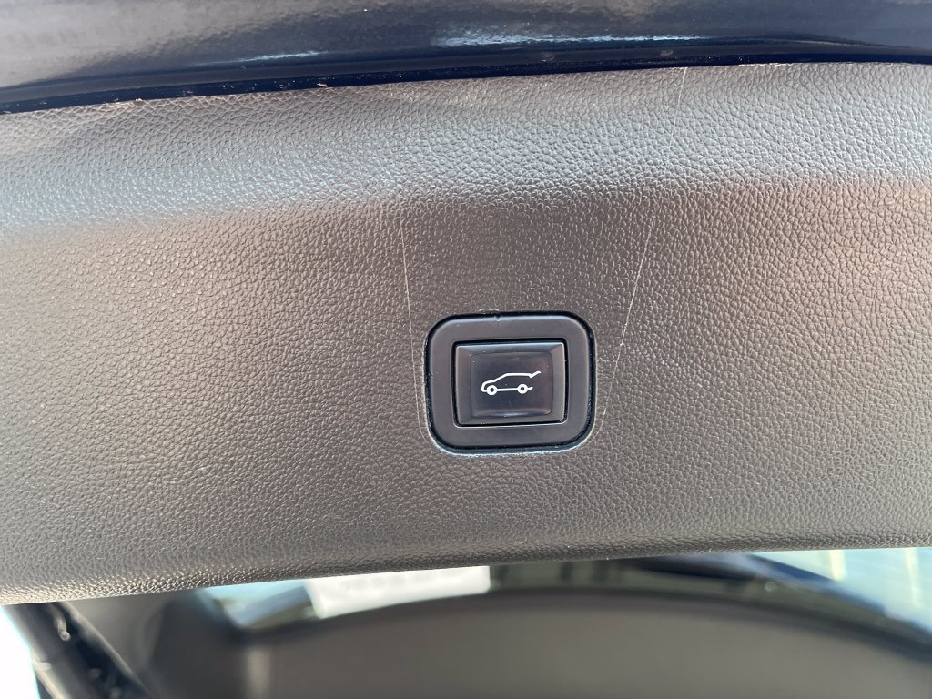 Used 2023 Buick Enclave Essence AWD/4WD image 38
