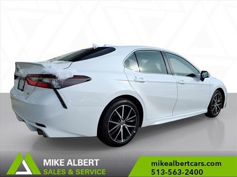 Used 2023 Toyota Camry SE image 7