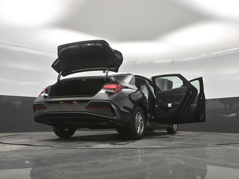 New 2026 Hyundai Elantra SE FWD image 45
