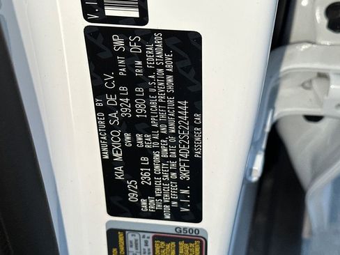 New 2025 Kia K4 LXS image 28