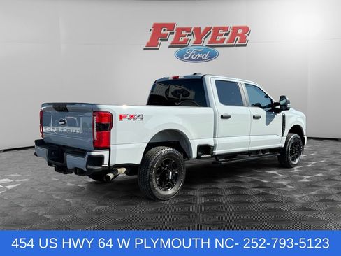 Certified 2025 Ford F250 XL w/ STX Appearance Package AWD/4WD image 5