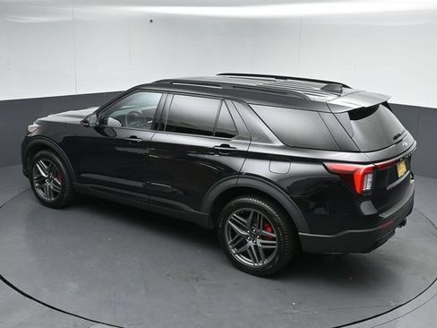 Certified 2025 Ford Explorer ST-Line w/ Premium Package AWD/4WD image 51