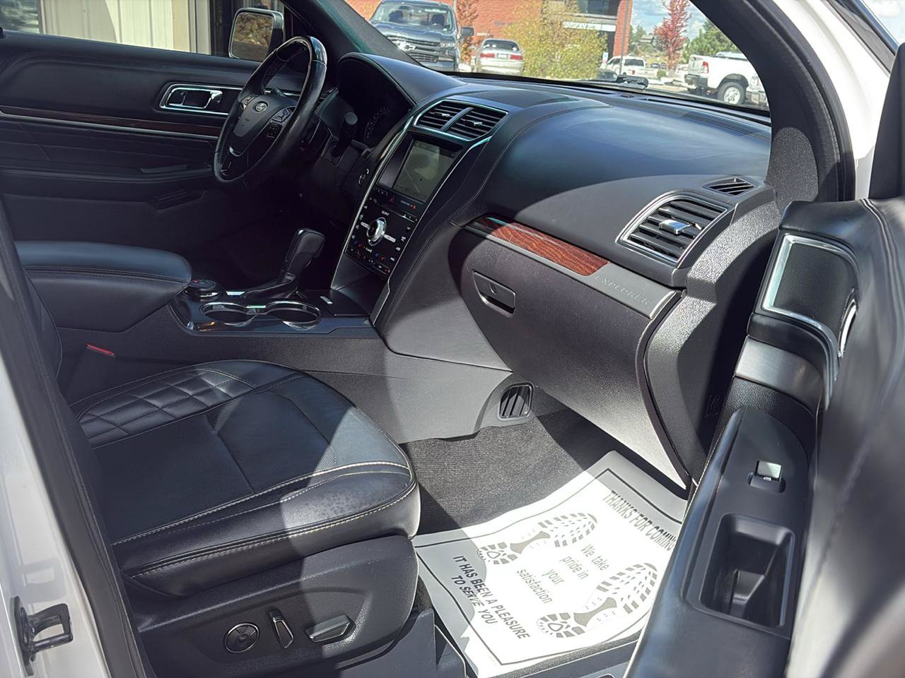 Used 2017 Ford Explorer Platinum AWD/4WD image 13