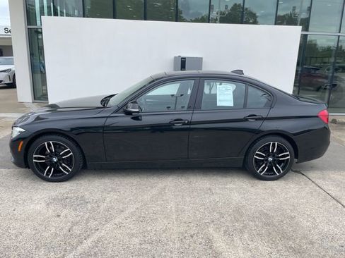Used 2016 BMW 328i xDrive Sedan AWD/4WD image 2