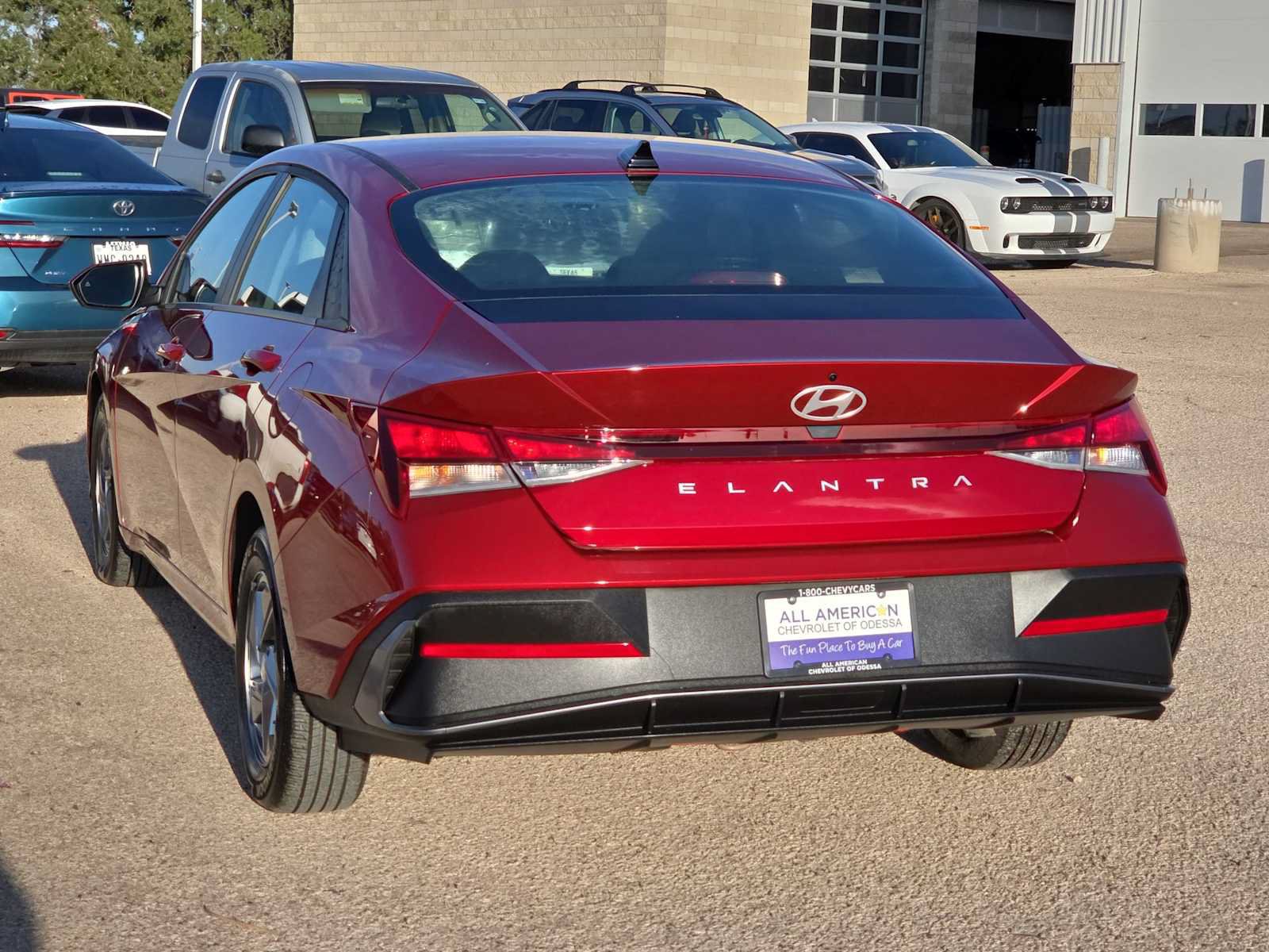 Used 2025 Hyundai Elantra SE FWD image 7